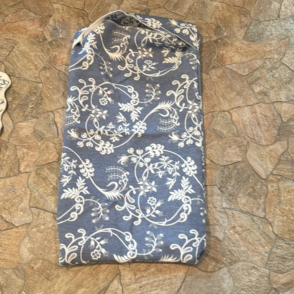 Shams Pillowcases Blue and White Floral Scroll King Size Shams Scalloped Pair